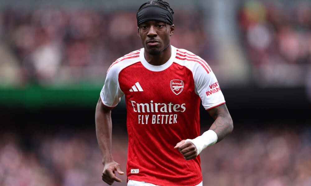 Arsenal star Noni Madueke spotted limping heavily at full-time after knee issue against Sporting CP